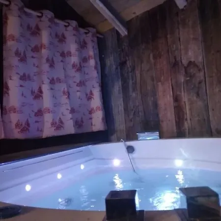Jacuzzi Vue בקתה לה פלאנייה